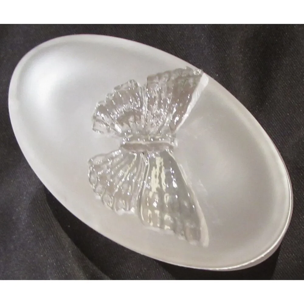 Butterfly trinket dish frosted pink glass made in Italy 3-d butterfly beautiful